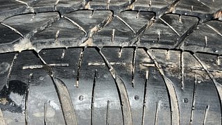 Used 2014 Maruti Suzuki Ritz [2012-2017] Vxi Petrol Manual tyres LEFT REAR TYRE TREAD VIEW