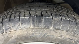 Used 2018 Maruti Suzuki Swift [2017-2021] ZXI Petrol Manual tyres RIGHT FRONT TYRE TREAD VIEW