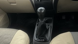 Used 2017 Hyundai Eon [2011-2018] Magna + Petrol Manual interior GEAR  KNOB VIEW