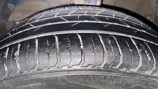 Used 2017 Maruti Suzuki Baleno [2015-2019] Zeta Petrol Petrol Manual tyres LEFT FRONT TYRE TREAD VIEW