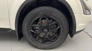 Used 2019 Mahindra XUV500 [2018-2021] W7 Diesel Manual tyres RIGHT FRONT TYRE RIM VIEW