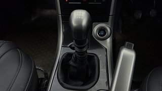 Used 2019 Mahindra XUV500 [2018-2021] W7 Diesel Manual interior GEAR  KNOB VIEW