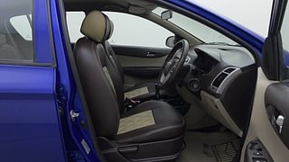 Used 2011 Hyundai i20 [2008-2012] Sportz 1.2 Petrol Manual interior RIGHT SIDE FRONT DOOR CABIN VIEW