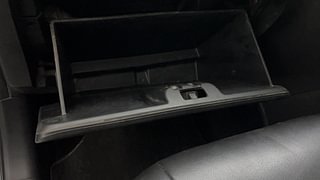 Used 2012 Maruti Suzuki Swift [2011-2017] LXi Petrol Manual top_features Glove compartment