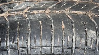 Used 2014 Maruti Suzuki Ritz [2012-2017] Vxi Petrol Manual tyres LEFT FRONT TYRE TREAD VIEW