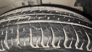 Used 2012 Maruti Suzuki Swift [2011-2017] LXi Petrol Manual tyres RIGHT FRONT TYRE TREAD VIEW