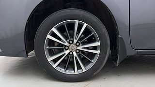 Used 2019 Toyota Corolla Altis [2017-2020] VL CVT Petrol Petrol Automatic tyres LEFT FRONT TYRE RIM VIEW