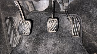 Used 2017 Maruti Suzuki Baleno [2015-2019] Zeta Petrol Petrol Manual interior PEDALS VIEW