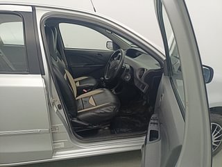 Used 2013 Toyota Etios [2010-2017] GD Diesel Manual interior RIGHT SIDE FRONT DOOR CABIN VIEW