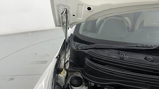 Used 2017 Hyundai Eon [2011-2018] Magna + Petrol Manual engine ENGINE RIGHT SIDE HINGE & APRON VIEW