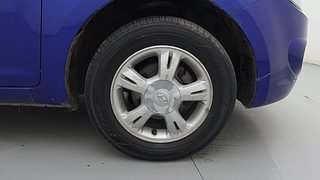 Used 2011 Hyundai i20 [2008-2012] Sportz 1.2 Petrol Manual tyres RIGHT FRONT TYRE RIM VIEW