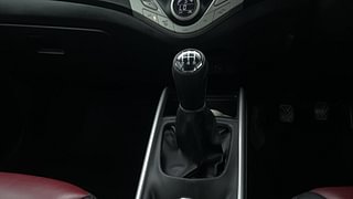 Used 2017 Maruti Suzuki Baleno [2015-2019] Zeta Petrol Petrol Manual interior GEAR  KNOB VIEW