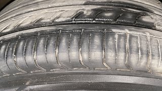 Used 2011 Hyundai i20 [2008-2012] Sportz 1.2 Petrol Manual tyres RIGHT FRONT TYRE TREAD VIEW