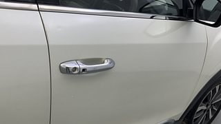 Used 2020 Mahindra XUV 300 W8 (O) Diesel Diesel Manual dents MINOR SCRATCH