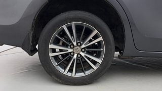 Used 2019 Toyota Corolla Altis [2017-2020] VL CVT Petrol Petrol Automatic tyres RIGHT REAR TYRE RIM VIEW