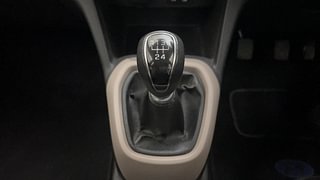 Used 2014 Hyundai Grand i10 [2013-2017] Sportz 1.1 CRDi Diesel Manual interior GEAR  KNOB VIEW