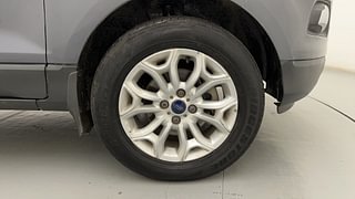 Used 2015 Ford EcoSport [2015-2017] Titanium 1.5L Ti-VCT Petrol Manual tyres RIGHT FRONT TYRE RIM VIEW