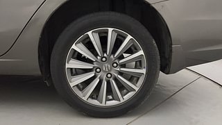 Used 2021 Maruti Suzuki Ciaz Alpha AT Petrol Petrol Automatic tyres LEFT REAR TYRE RIM VIEW