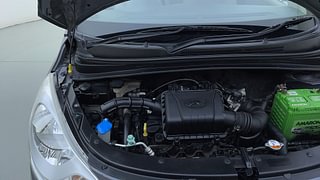 Used 2016 Hyundai i10 magna 1.1 Petrol Manual engine ENGINE RIGHT SIDE HINGE & APRON VIEW
