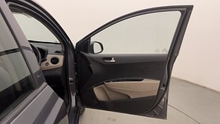 Used 2014 Hyundai Grand i10 [2013-2017] Sportz 1.1 CRDi Diesel Manual interior RIGHT FRONT DOOR OPEN VIEW