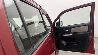 Used 2014 Maruti Suzuki Wagon R 1.0 [2010-2019] VXi Petrol Manual interior RIGHT FRONT DOOR OPEN VIEW