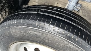 Used 2013 Maruti Suzuki Swift [2011-2017] LXi Petrol Manual tyres LEFT FRONT TYRE TREAD VIEW