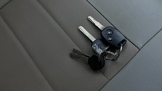 Used 2012 Honda Brio [2011-2016] S MT Petrol Manual extra CAR KEY VIEW