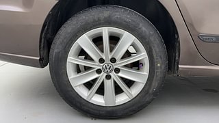 Used 2017 volkswagen Vento 1.2L Highline Petrol AT Petrol Automatic tyres RIGHT REAR TYRE RIM VIEW