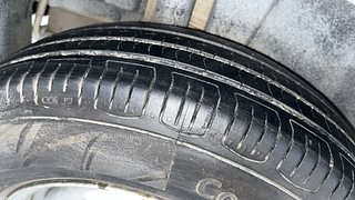 Used 2013 Maruti Suzuki Swift [2011-2017] LXi Petrol Manual tyres RIGHT REAR TYRE TREAD VIEW