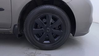 Used 2013 Nissan Sunny [2011-2014] XL Petrol Manual tyres RIGHT FRONT TYRE RIM VIEW