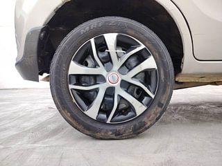 Used 2015 Maruti Suzuki Alto K10 [2014-2019] VXi Petrol Manual tyres RIGHT REAR TYRE RIM VIEW