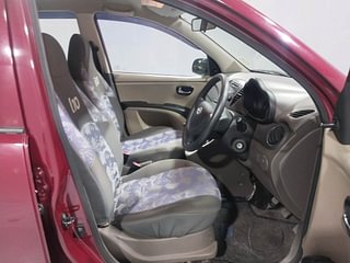 Used 2015 hyundai i10 Sportz 1.1 Petrol Petrol Manual interior RIGHT SIDE FRONT DOOR CABIN VIEW