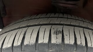 Used 2014 Maruti Suzuki Wagon R 1.0 [2010-2019] VXi Petrol Manual tyres LEFT FRONT TYRE TREAD VIEW