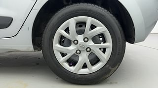 Used 2020 Hyundai Grand i10 [2017-2020] Sportz 1.2 Kappa VTVT Petrol Manual tyres LEFT REAR TYRE RIM VIEW