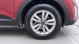 Used 2016 Hyundai Creta [2015-2018] 1.6 SX Plus Petrol Petrol Manual tyres RIGHT FRONT TYRE RIM VIEW