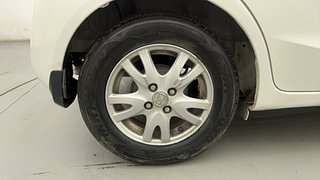 Used 2013 Honda Brio [2011-2016] V MT Petrol Manual tyres RIGHT REAR TYRE RIM VIEW