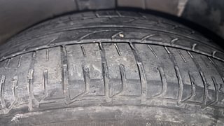 Used 2018 Hyundai Verna [2017-2020] 1.6 VTVT SX (O) Petrol Manual tyres RIGHT FRONT TYRE TREAD VIEW