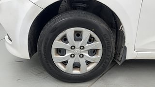 Used 2015 Hyundai Elite i20 [2014-2018] Magna 1.2 Petrol Manual tyres LEFT FRONT TYRE RIM VIEW