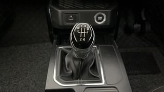 Used 2023 Renault Kiger RXT (O) MT Petrol Manual interior GEAR  KNOB VIEW