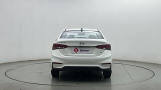 Used 2018 Hyundai Verna [2017-2020] 1.6 VTVT SX (O) Petrol Manual exterior BACK VIEW