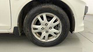 Used 2013 Honda Brio [2011-2016] V MT Petrol Manual tyres RIGHT FRONT TYRE RIM VIEW