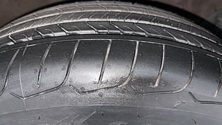 Used 2016 Hyundai Creta [2015-2018] 1.6 SX Plus Petrol Petrol Manual tyres RIGHT FRONT TYRE TREAD VIEW