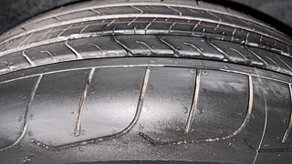 Used 2016 Hyundai Creta [2015-2018] 1.6 SX Plus Petrol Petrol Manual tyres LEFT REAR TYRE TREAD VIEW