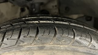 Used 2013 Honda Brio [2011-2016] V MT Petrol Manual tyres RIGHT FRONT TYRE TREAD VIEW