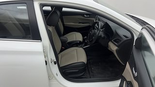 Used 2018 Hyundai Verna [2017-2020] 1.6 VTVT SX (O) Petrol Manual interior RIGHT SIDE FRONT DOOR CABIN VIEW