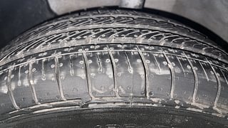 Used 2015 Hyundai Elite i20 [2014-2018] Magna 1.2 Petrol Manual tyres LEFT FRONT TYRE TREAD VIEW