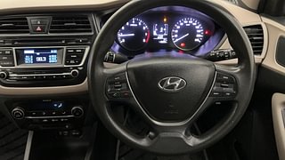 Used 2015 Hyundai Elite i20 [2014-2018] Sportz 1.2 Petrol Manual top_features Steering mounted controls