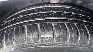 Used 2015 Honda Amaze [2013-2016] 1.2 VX i-VTEC Petrol Manual tyres RIGHT FRONT TYRE TREAD VIEW