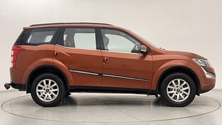 Used 2015 Mahindra XUV500 [2015-2018] W10 Diesel Manual exterior RIGHT SIDE VIEW