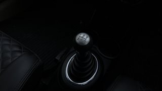 Used 2012 Honda Brio [2011-2016] S MT Petrol Manual interior GEAR  KNOB VIEW
